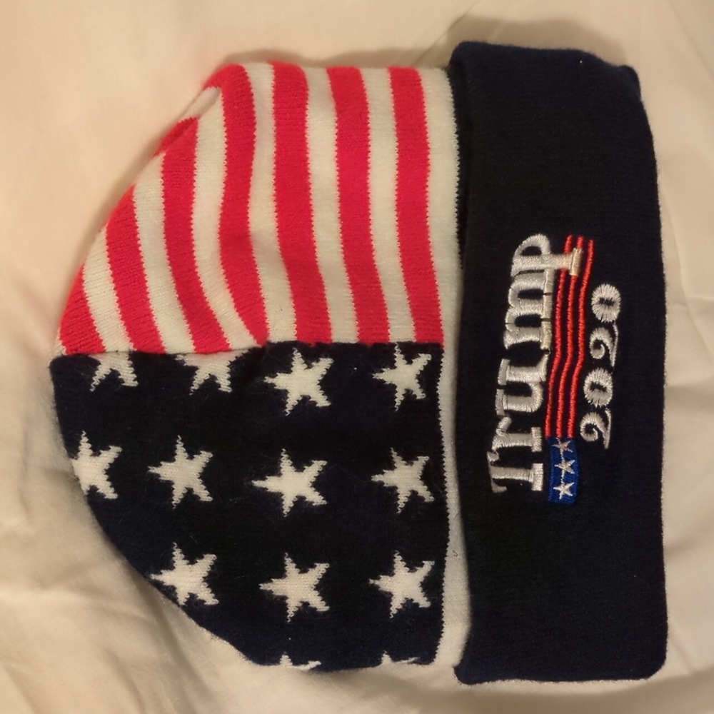 Trump 2020 beanie